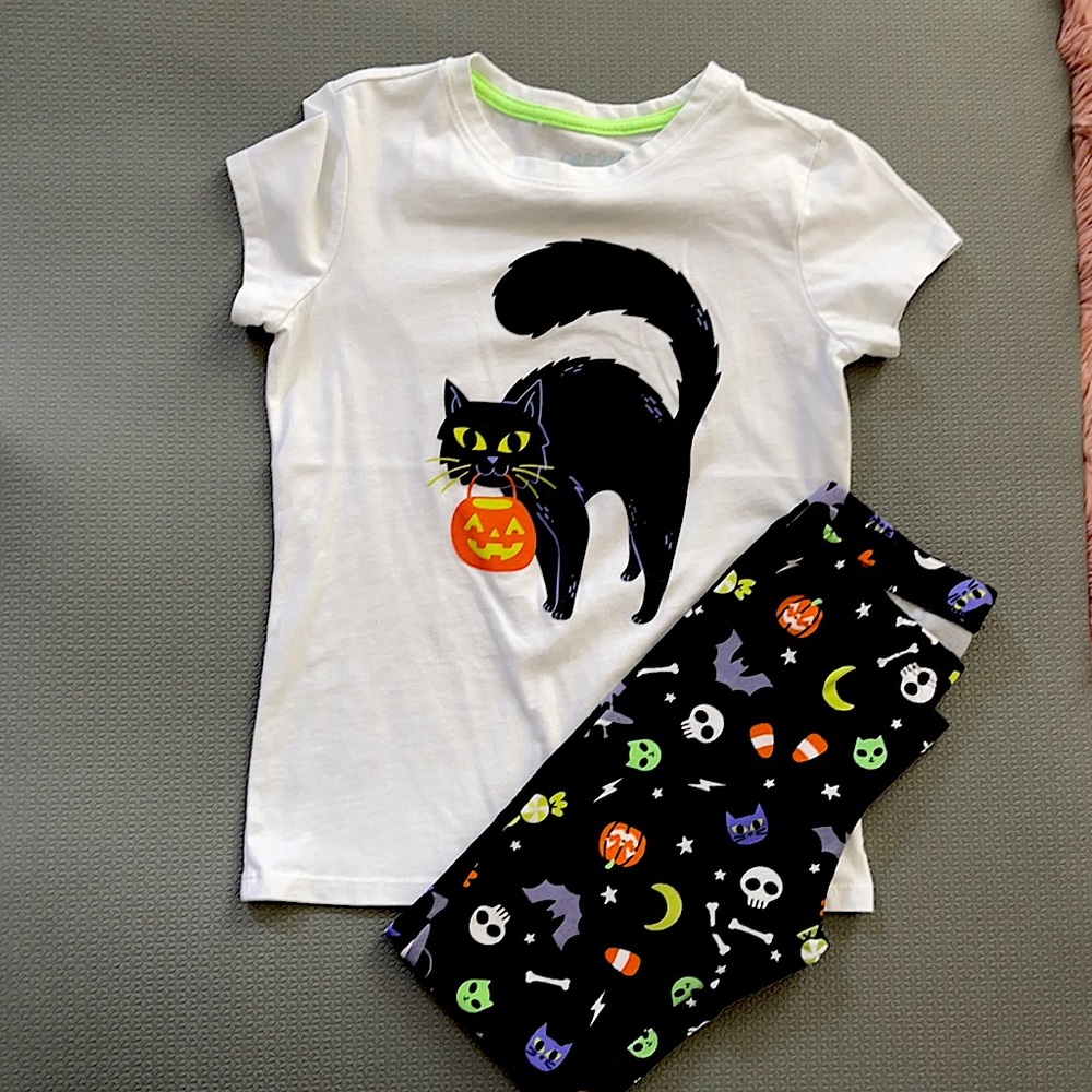 Halloween inspires outfit. Size S(6/6X) Cat&Jack